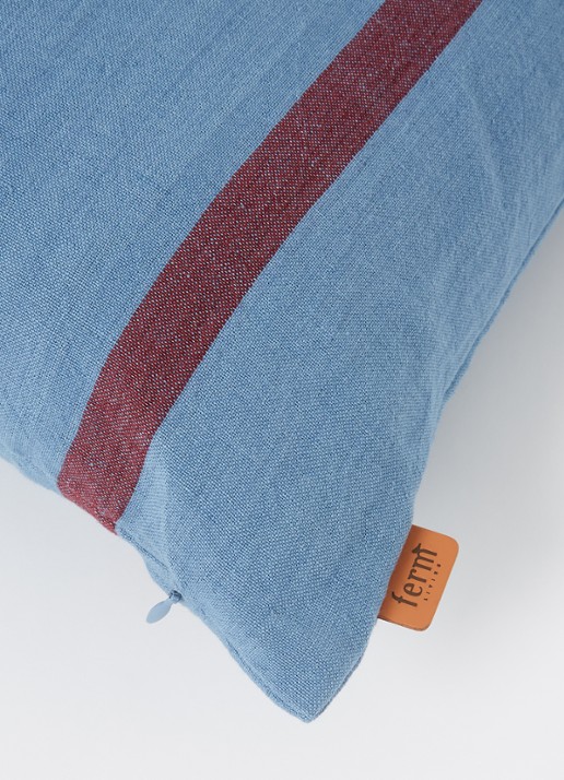 ferm LIVING Grand sierkussen 50 x 50 cm - detail 4 blauw