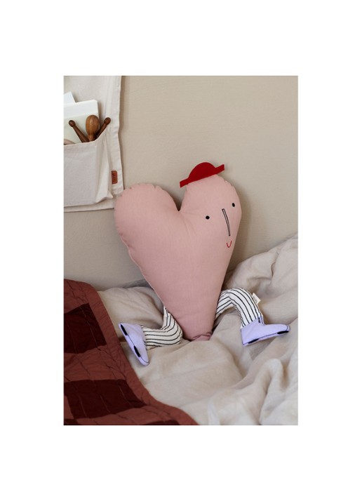 ferm LIVING Hart sierkussen 32 x 44 cm - voorkant 2 oudroze