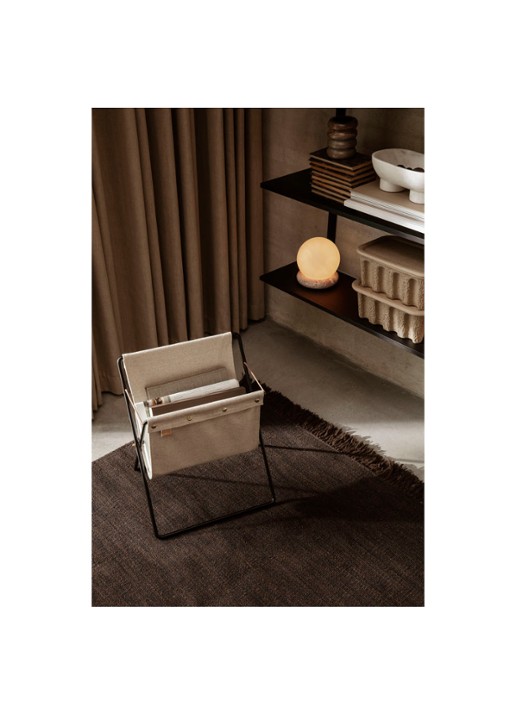 ferm LIVING Herman tijdschriftenrek 51 x 31 cm  - voorkant 3 beige