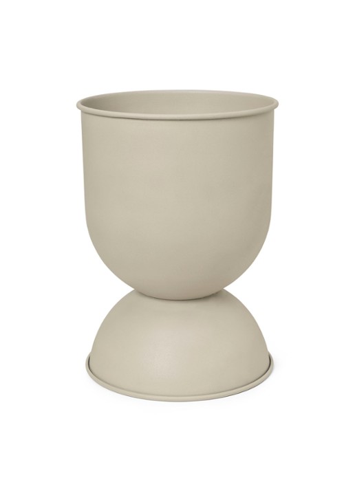 ferm LIVING Hourglass bloempot van gepoedercoat ijzer voor binnen Ø50 cm - voorkant donkerbeige