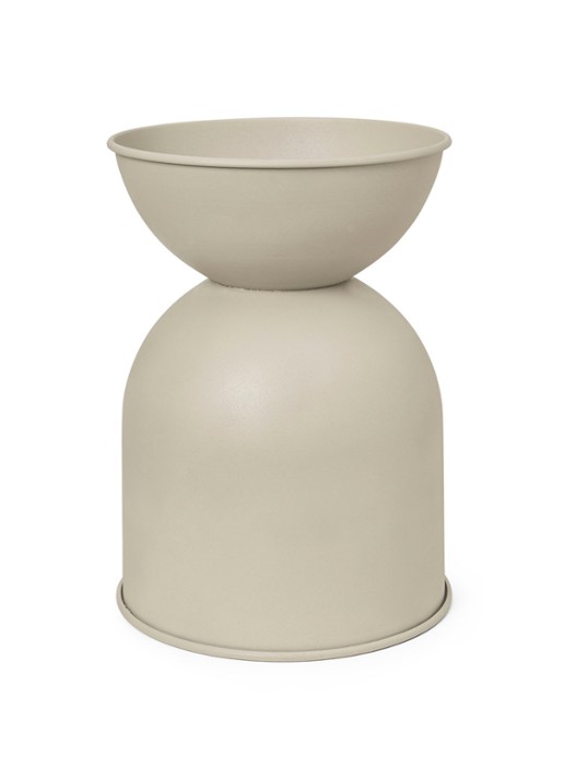 ferm LIVING Hourglass bloempot van gepoedercoat ijzer voor binnen Ø50 cm - voorkant 2 donkerbeige