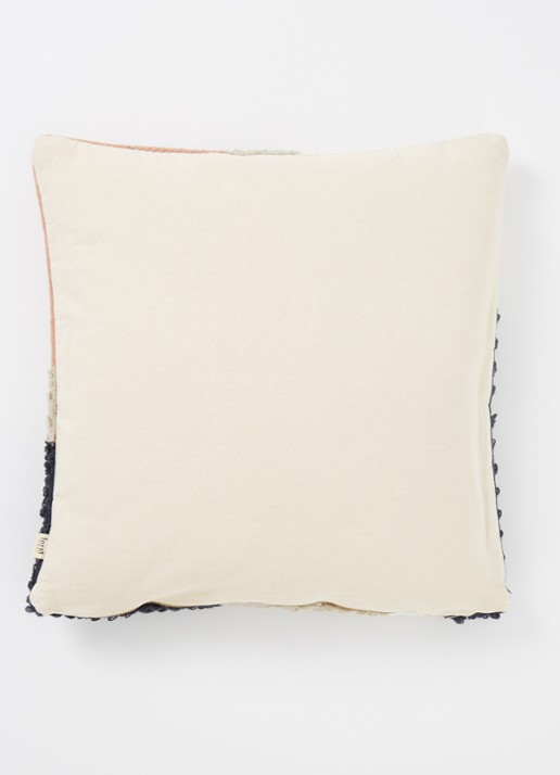 ferm LIVING Loop Landscape sierkussen 50 x 50 cm - detail 3 multicolor