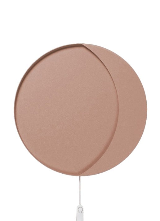 ferm LIVING Neba wandlamp 45,5 cm - voorkant roze