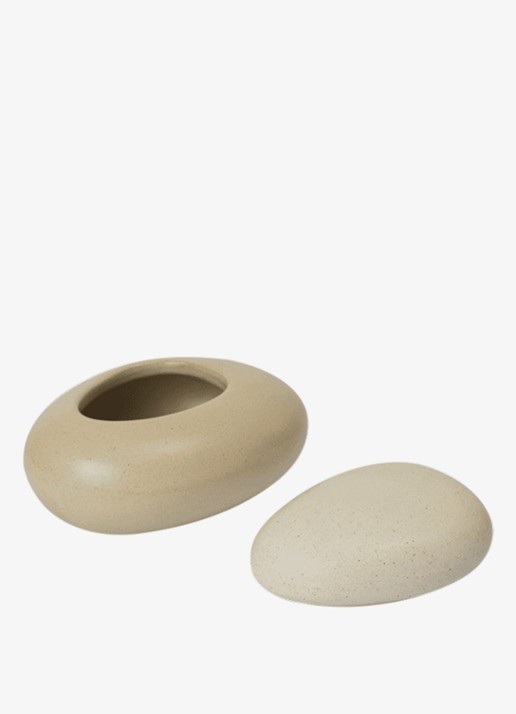 ferm LIVING Pebble Medium opbergdoos 12 x 16 cm - voorkant 2 beige