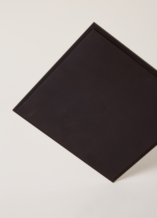 ferm LIVING Plant Box tray van hout 26 x 26 cm - detail zwart