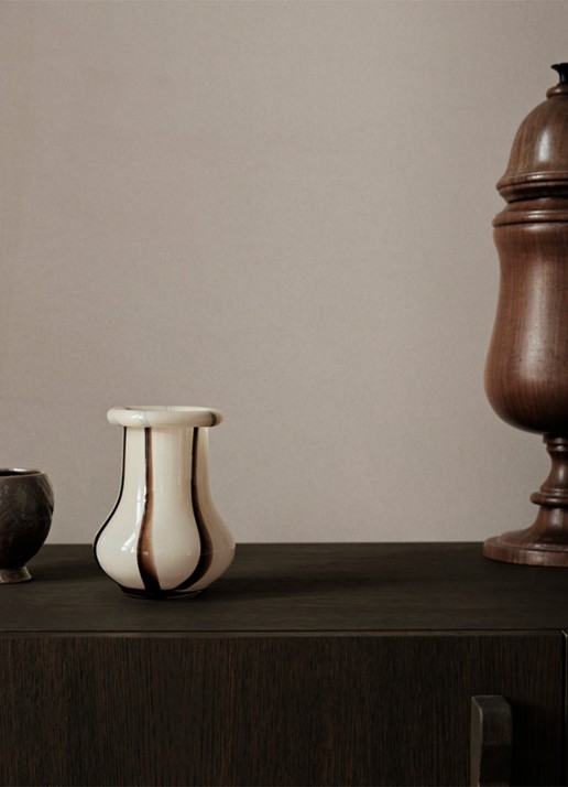 ferm LIVING Riban vaas 15 cm - voorkant 2 beige