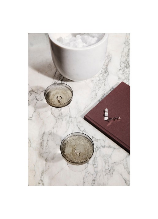 ferm LIVING Ripple champagne glazen set van 2 - voorkant 2 lichtgrijs