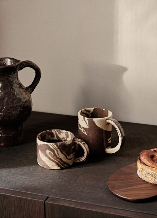 ferm LIVING Ryu kopje 20 cl - achterkant bruin