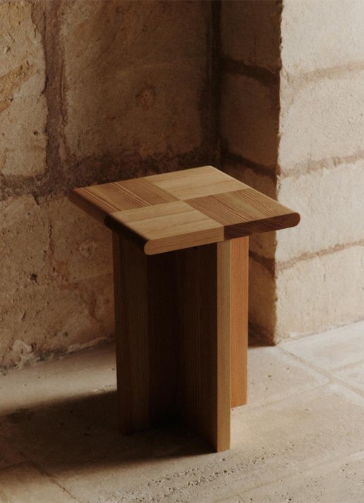 ferm LIVING Sala kruk 32 x 32 cm - voorkant 3 camel