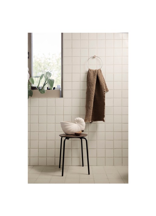 ferm LIVING Shell bloempot van aardewerk voor binnen 31 x 20 cm - detail 3 gebroken wit