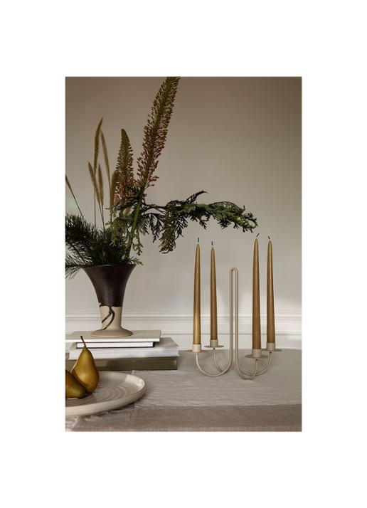 ferm LIVING Sway kandelaar 30 cm - voorkant 2 beige