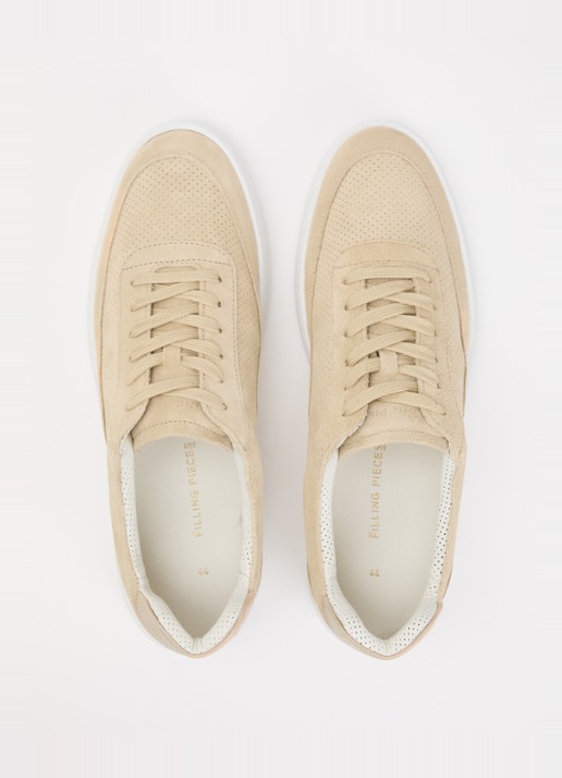 Filling Pieces Mondo Perforated sneaker van suède - detail 2 beige