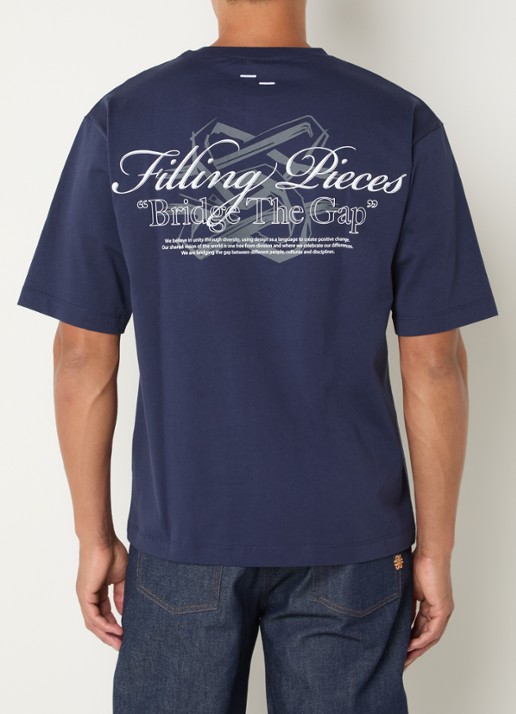 Filling Pieces T-shirt met logo- en backprint