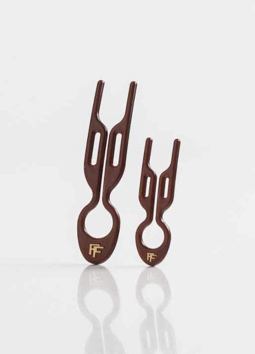 Fiona Franchimon Nº 1 Hairpin Petite - detail bruin