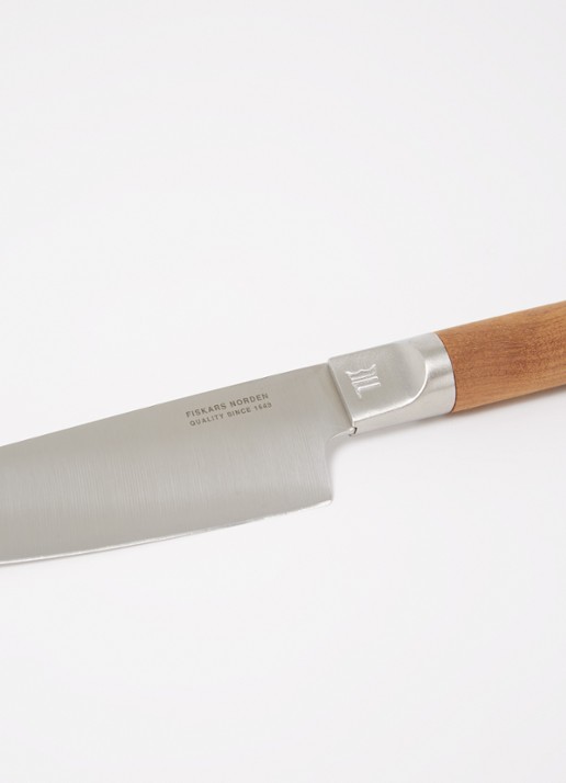 Fiskars Norden koksmes 24 cm - voorkant 2 beige
