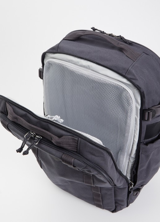 Fjällräven Farden Carry-On rugzak met 17 inch laptopvak - detail 3 antraciet