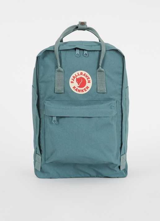 Fjällräven Kånken rugzak met 17 inch laptopvak  - voorkant 3 zeegroen