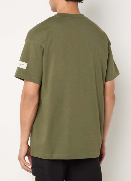 FLÂNEUR Atelier T-shirt met logo - achterkant bronsgroen