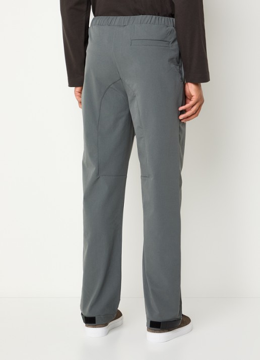 FLÂNEUR Badge straight fit broek met steekzakken - achterkant grijs