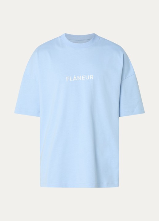 FLÂNEUR Box T-shirt met logoprint - voorkant lichtblauw