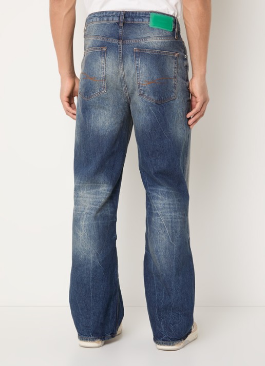 FLÂNEUR Loose fit jeans met donkere wassing - achterkant beige