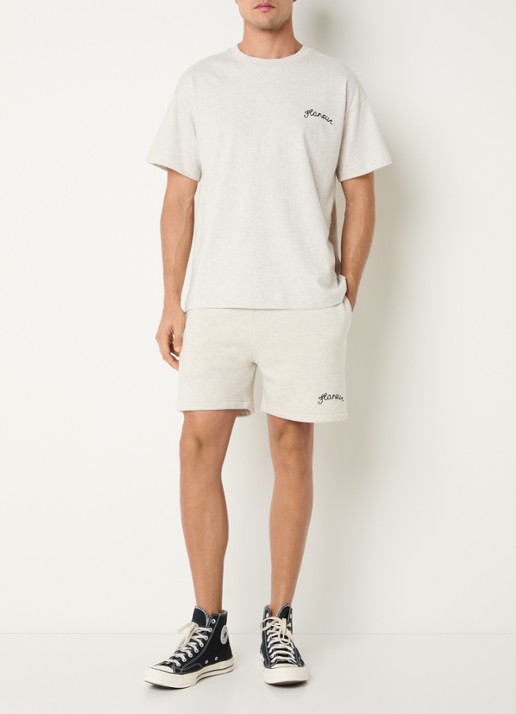 FLÂNEUR Signature straight fit korte joggingbroek met logo - voorkant 3 grijsmele