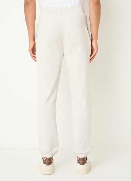 FLÂNEUR Signature tapered fit joggingbroek met logo  - achterkant 3 grijsmele
