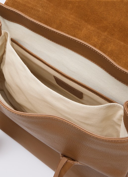 Flattered Lydia schoudertas van leer met structuur - detail cognac