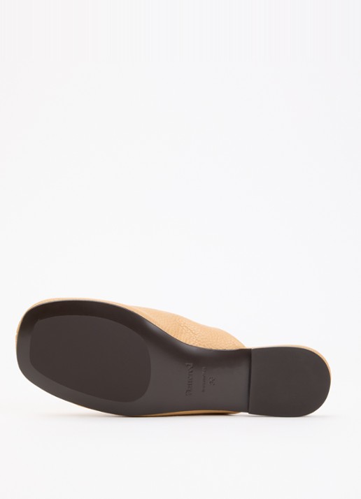Flattered Maurine instapper van leer  - detail 4 beige