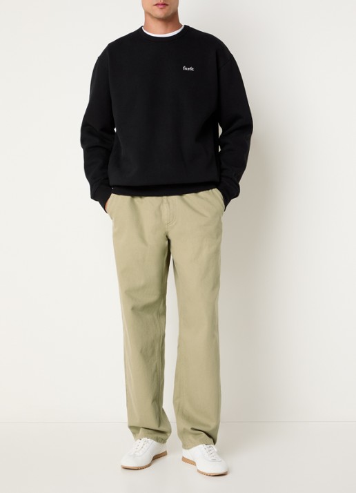forét Clay Twill tapered fit chino met steekzakken - voorkant 5 khaki