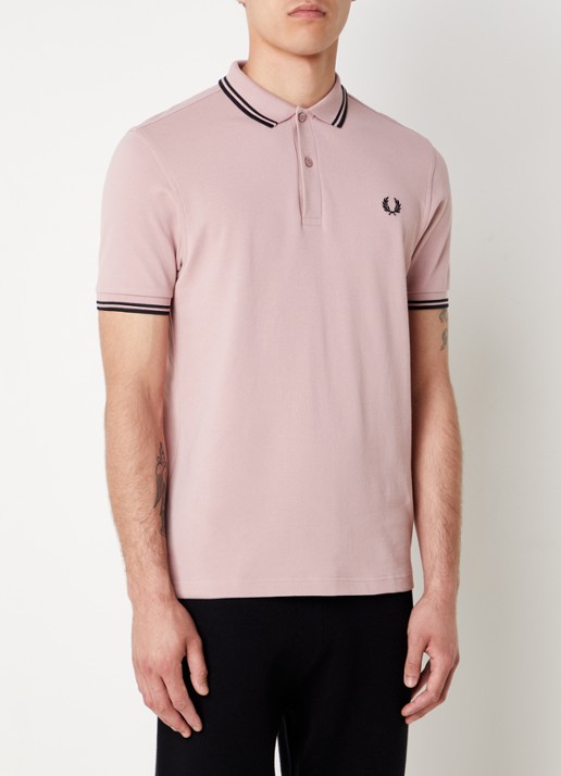 Fred Perry Regular fit polo van piqué katoen met logoborduring - detail roze