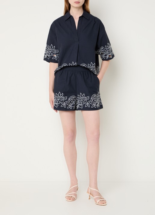 French Connection Alissa high waist straight fit korte broek met bloemborduring - voorkant 2 donkerblauw