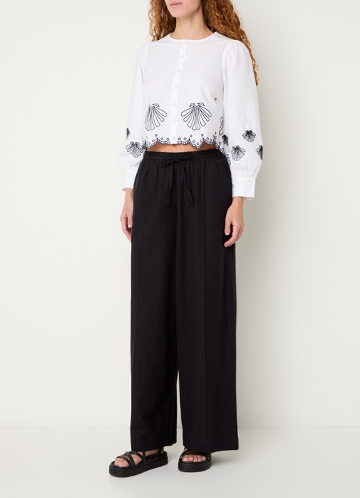 French Connection Cambria cropped blouse met borduring - voorkant 3 wit