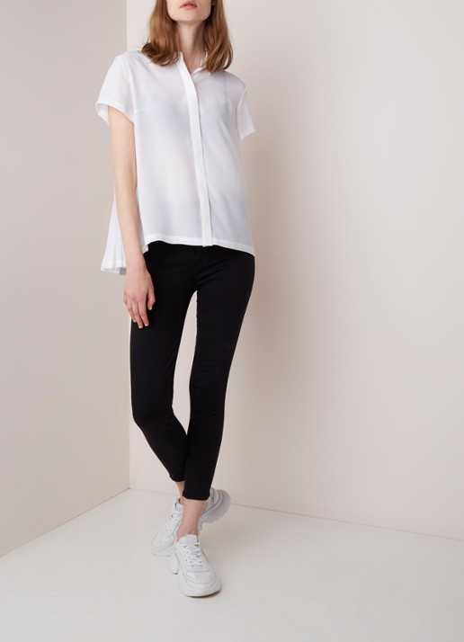 French Connection Classic blouse van crêpe met plissé - voorkant 2 wit