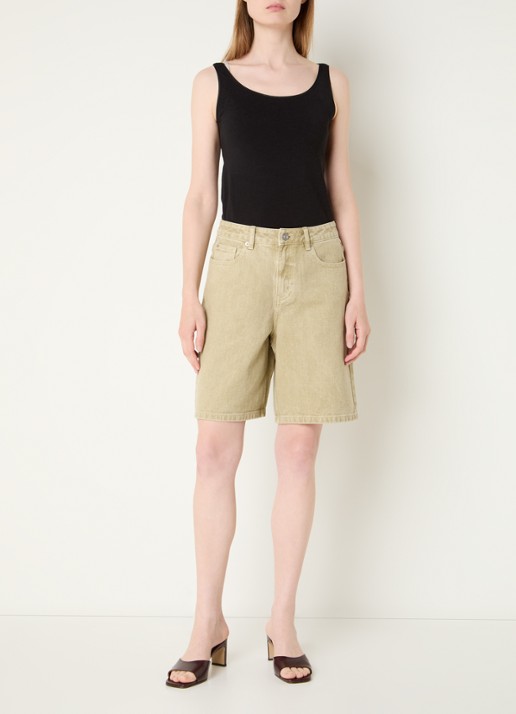 French Connection Dallas high waist straight leg korte broek met gekleurde wassing - voorkant 2 lichtgroen