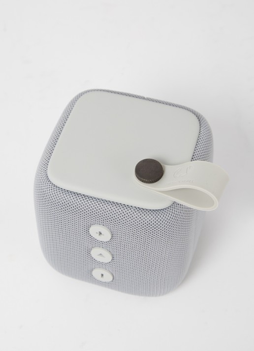 Fresh 'n Rebel Rockbox Bold S draadloze speaker IPX7 - voorkant 2 lichtgrijs