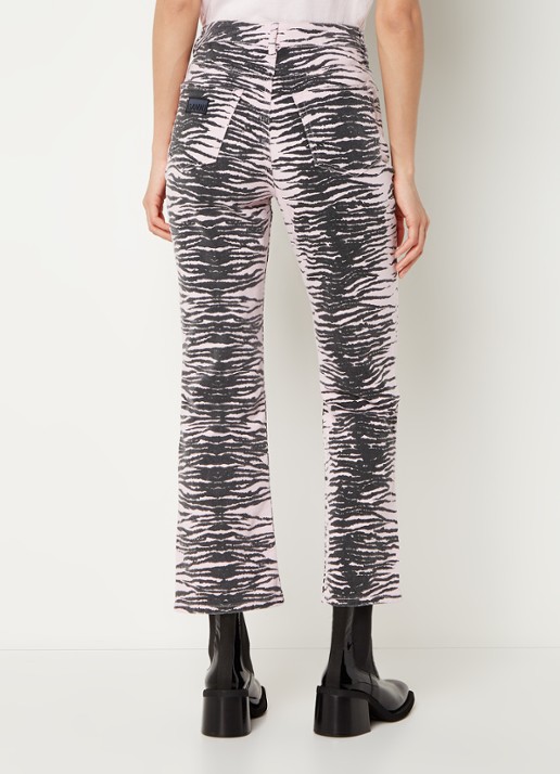 Ganni Betzy high waist bootcut cropped jeans met zebraprint  - achterkant lichtroze