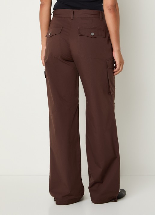 Ganni Mid waist straight leg broek met steekzakken - achterkant 4 kastanjebruin