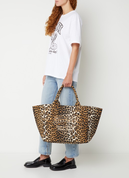 Ganni XXL shopper van canvas met panterprint en logoborduring - voorkant 3 bruin