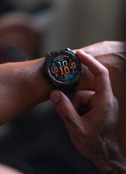 Garmin Fenix 8 47mm, AMOLED, saffier - voorkant 4 zwart
