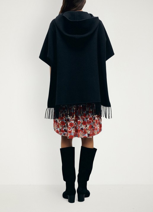 Gerard Darel Ady cape in wolblend met franjes - achterkant zwart