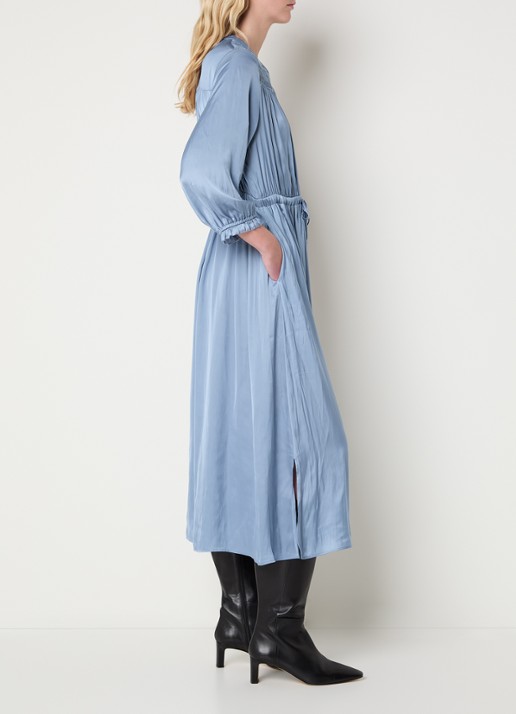 Gerard Darel Rubie midi tuniekjurk van satijn met strikceintuur - voorkant 2 lichtblauw