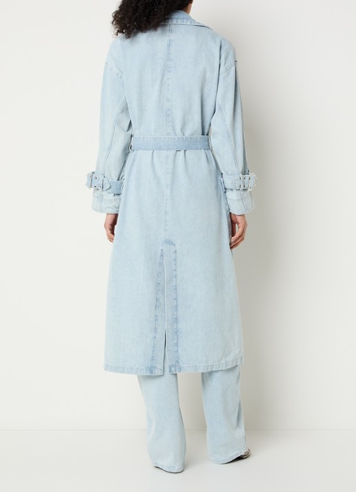 Gestuz GZparwana trenchcoat van chambray met strikceintuur - achterkant 4 lichtblauw