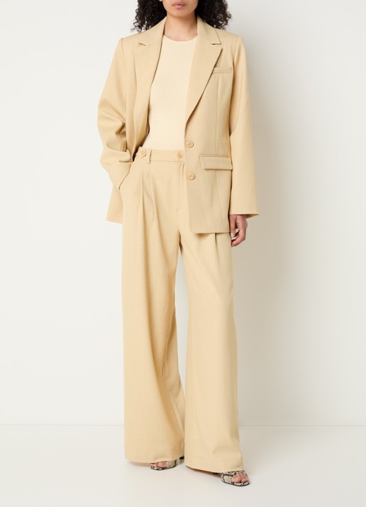 Gestuz GZstacy blazer met schoudervulling en klepzakken - voorkant 4 beige