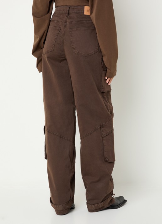 Gestuz High waist loose fit cargobroek met klepzakken - achterkant 4 bruin