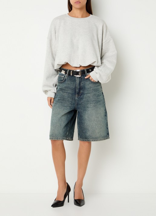 Gestuz Kahla cropped sweater met logoborduring - voorkant 4 grijs