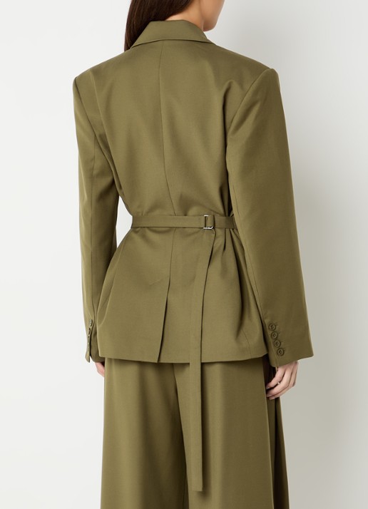 Gestuz Olivia blazer met ceintuur en klepzakken - achterkant olijfgroen