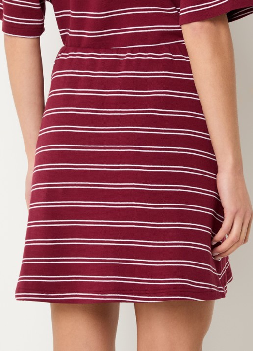 Gestuz Pilova mini rok met streepprint - achterkant 4 bordeauxrood