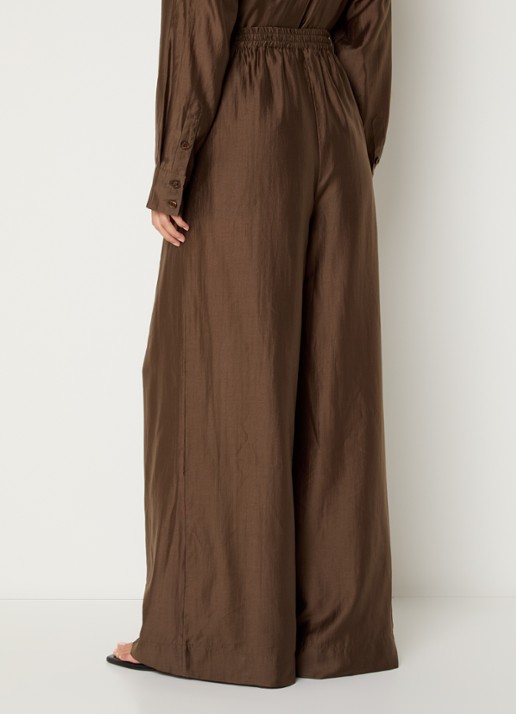 Gestuz Siora high waist loose fit broek met steekzakken - achterkant donkerbruin