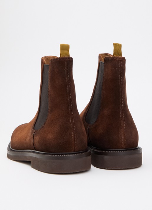 Giorgio Chelsea boot van suède - achterkant cognac
